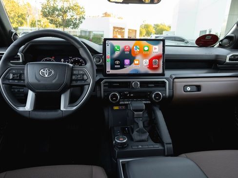New 2026 Toyota 4Runner Limited AWD/4WD image 15