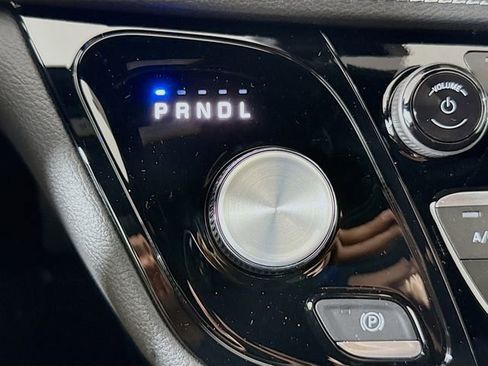 New 2026 Chrysler Pacifica Select w/ S Appearance Package image 16