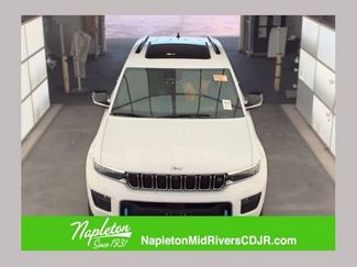 Used 2023 Jeep Grand Cherokee Overland w/ Advanced Protech Group III AWD/4WD video 1