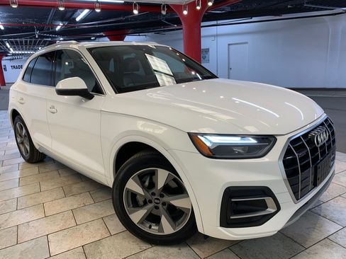 Used 2023 Audi Q5 Premium AWD/4WD image 3