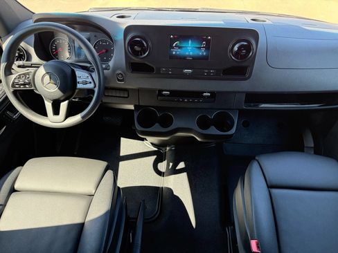Used 2023 Mercedes-Benz Sprinter 3500 image 50