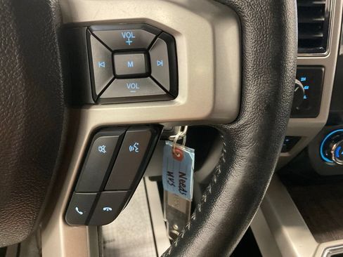 Used 2020 Ford F250 Lariat w/ Lariat Value Package AWD/4WD image 20