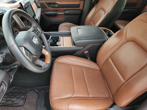 Used 2024 RAM 1500 Limited AWD/4WD image 16