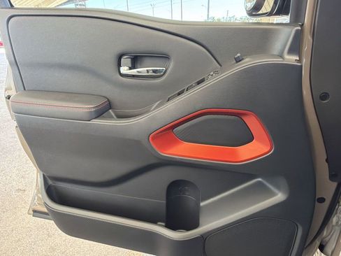 Used 2022 Nissan Frontier PRO-4X w/ Off-Road Protection Package image 27