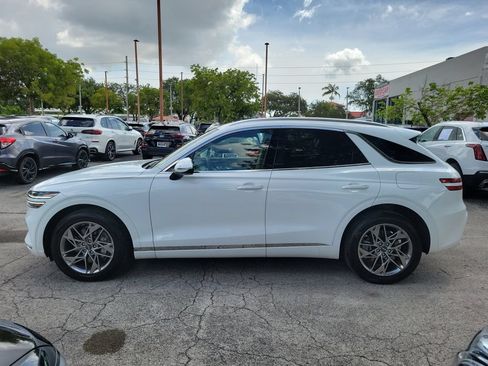 Used 2025 Genesis GV70 2.5T AWD/4WD image 4