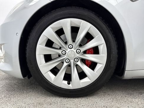Used 2016 Tesla Model S P90D image 40