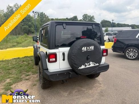 Used 2022 Jeep Wrangler Sport AWD/4WD image 7