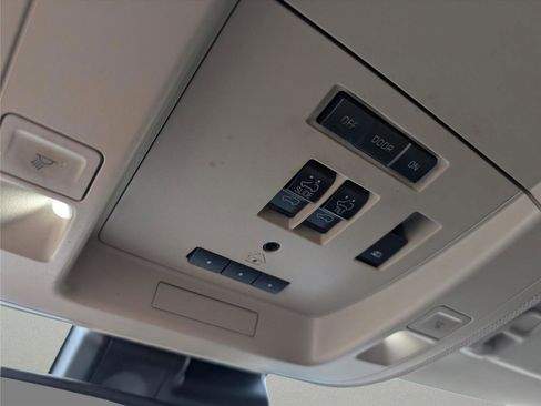 Used 2018 GMC Sierra 3500 Denali w/ Duramax Plus Package image 18