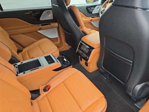 New 2026 Lincoln Aviator Black Label image 11