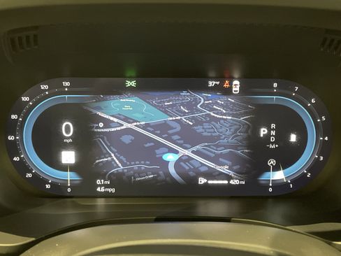 Used 2025 Volvo XC60 B5 Plus image 22