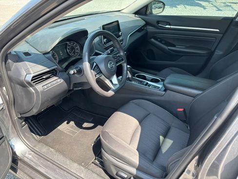 Used 2022 Nissan Altima 2.5 SV w/ SV Premium Package AWD/4WD image 11