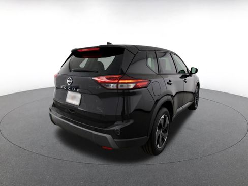 Used 2025 Nissan Rogue SV FWD image 18