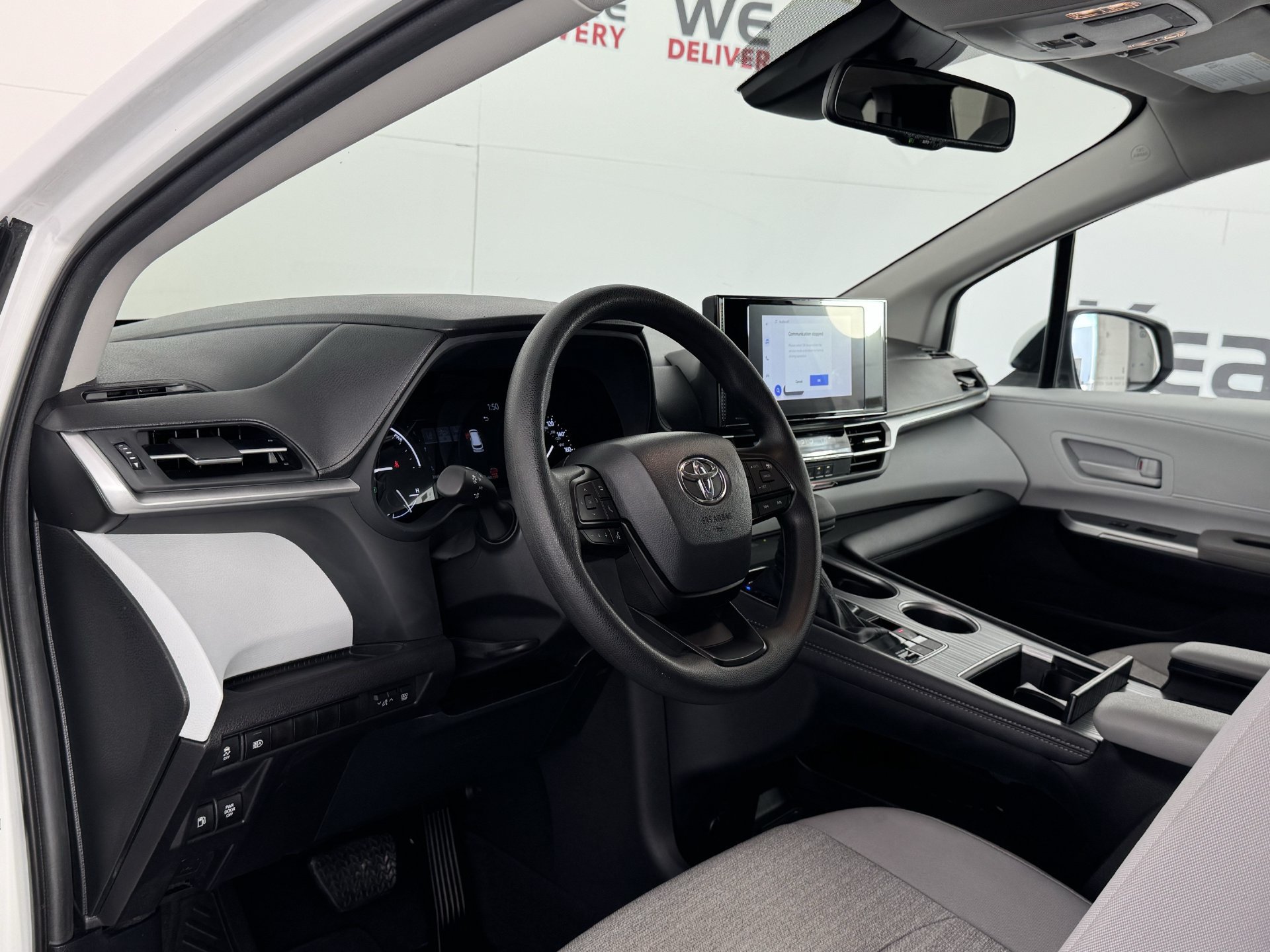Certified 2026 Toyota Sienna LE FWD image 15