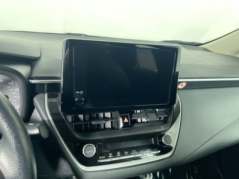 Used 2024 Toyota Corolla LE FWD image 25