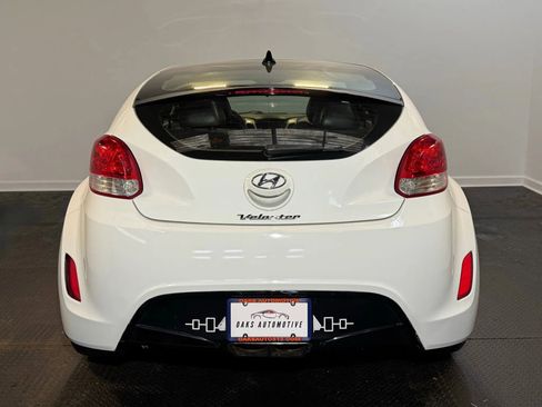 Used 2013 Hyundai Veloster w/ Style Pkg FWD image 5