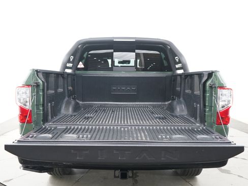 Used 2024 Nissan Titan SV w/ SV Bronze Edition Package AWD/4WD image 16