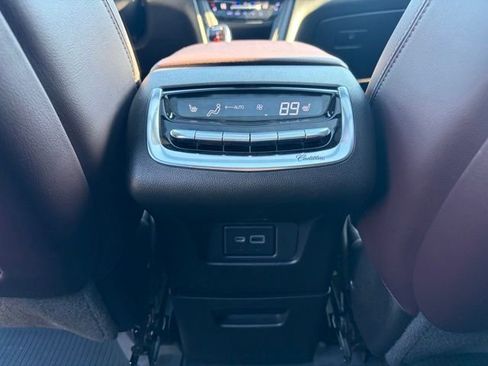 Used 2022 Cadillac XT6 Premium Luxury image 30