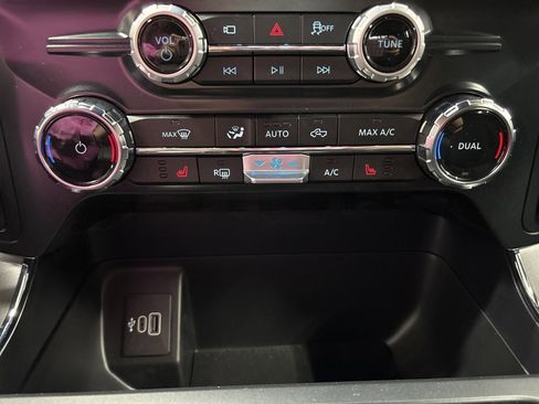 Used 2025 Ford F150 XLT w/ Equipment Group 302A MID image 46