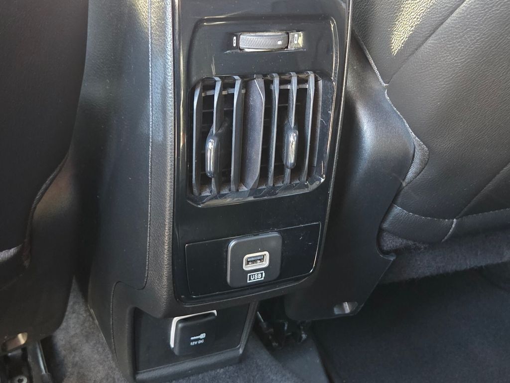 Used 2025 Jeep Compass Limited AWD/4WD image 15