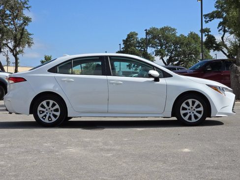 Certified 2024 Toyota Corolla LE FWD image 6