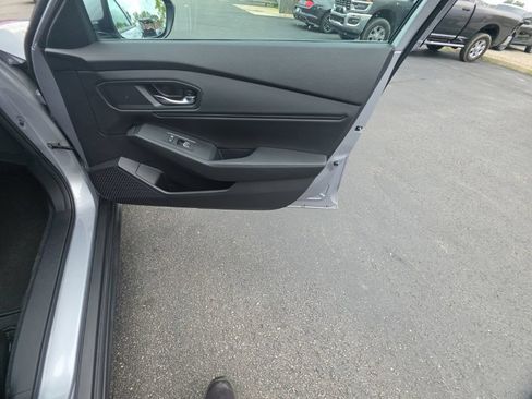 Used 2023 Honda Accord EX image 30