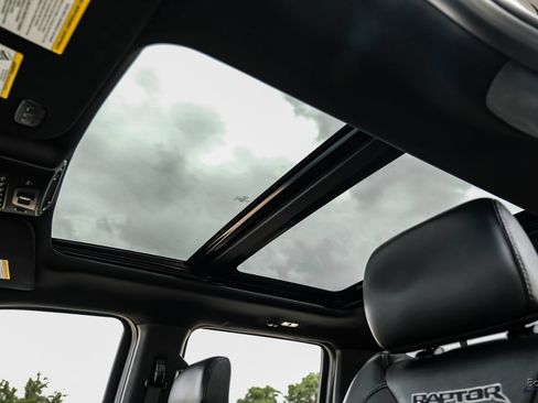 Used 2019 Ford F150 Raptor w/ Equipment Group 802A Luxury AWD/4WD image 38