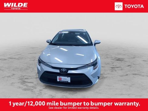 Certified 2025 Toyota Corolla LE image 4
