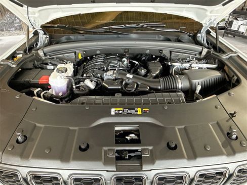 New 2025 Jeep Grand Cherokee L Limited w/ Black Appearance Package image 34