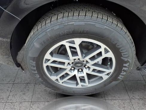 New 2025 Ford Expedition Max Active image 4