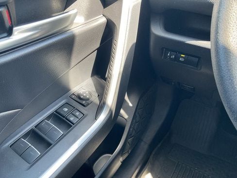 Used 2023 Toyota RAV4 XLE AWD/4WD image 18