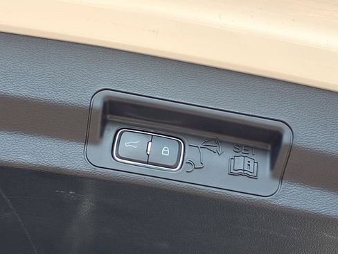 Certified 2023 Ford Explorer XLT w/ Equipment Group 202A image 22