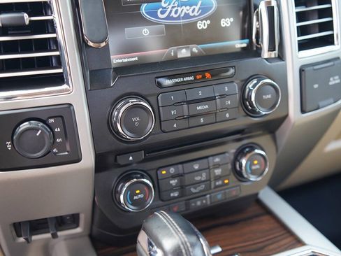 Used 2015 Ford F150 Lariat w/ Equipment Group 501A Mid AWD/4WD image 75