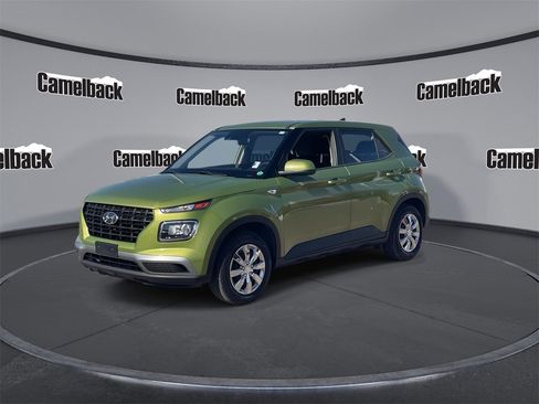 Used 2020 Hyundai Venue SE image 3