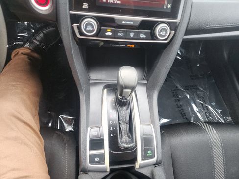 Used 2018 Honda Civic EX image 21