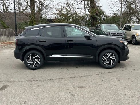 New 2026 Nissan Kicks SV image 3