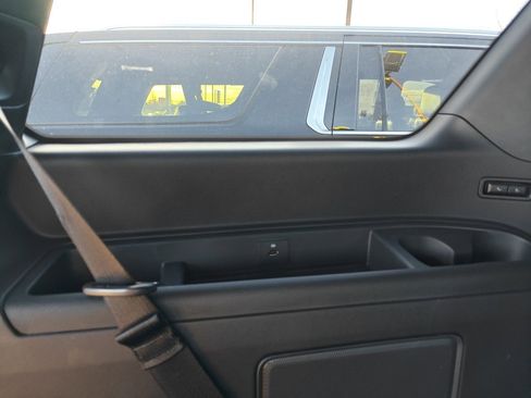 Used 2024 Ford Expedition Limited w/ Excursion Package image 30