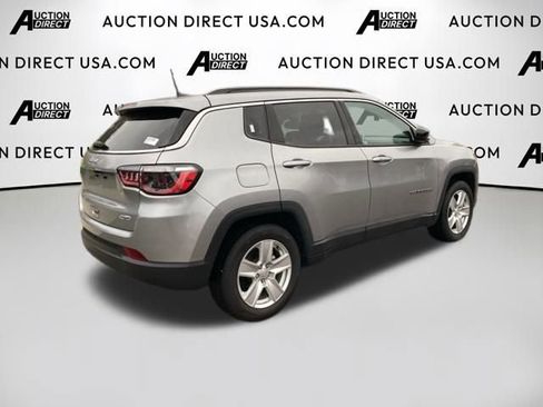 Used 2022 Jeep Compass Latitude image 8