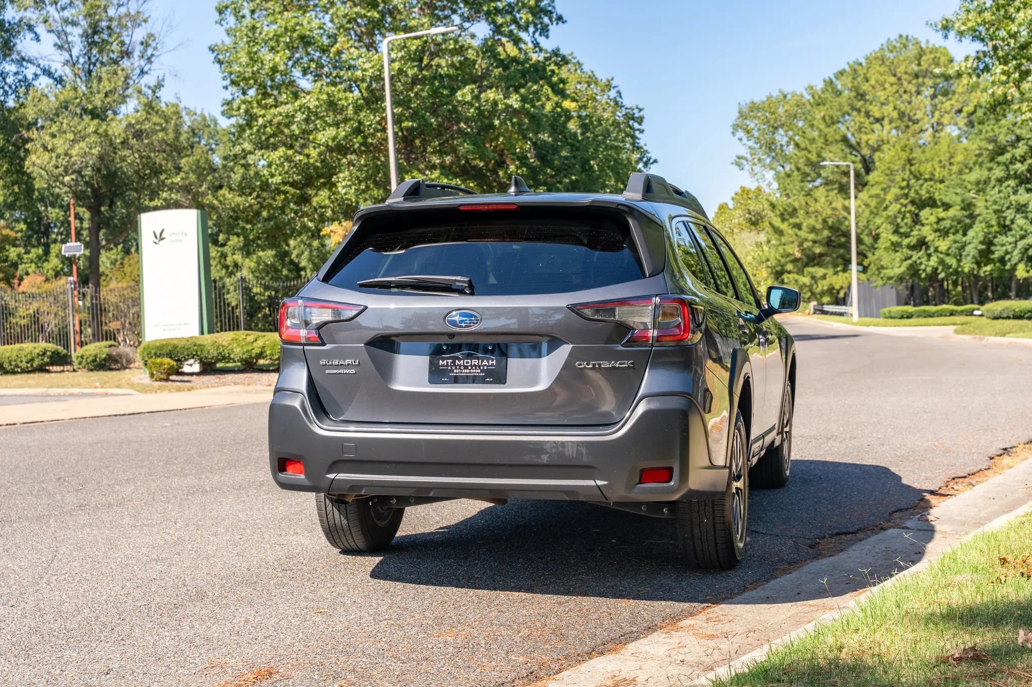 Used 2024 Subaru Outback Premium AWD/4WD image 6