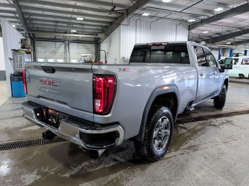 Used 2025 GMC Sierra 3500 SLE w/ SLE Value Package image 3