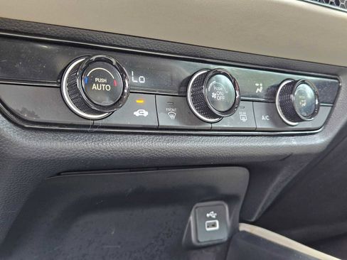 Used 2024 Honda HR-V LX image 17