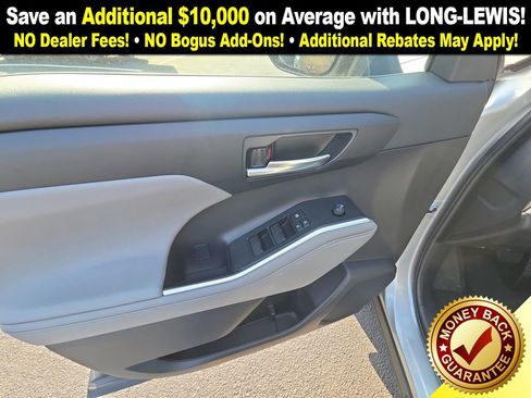 Used 2023 Toyota Highlander XLE image 18