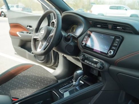 Used 2024 Nissan Kicks SR image 32
