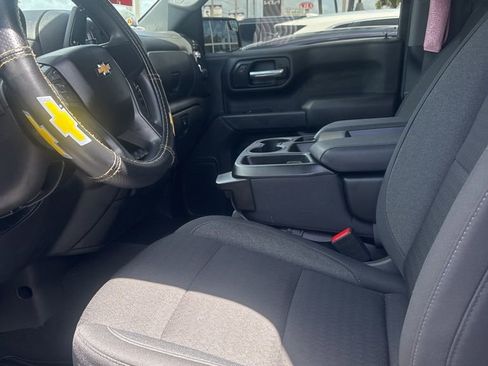 Used 2025 Chevrolet Silverado 1500 Custom image 7