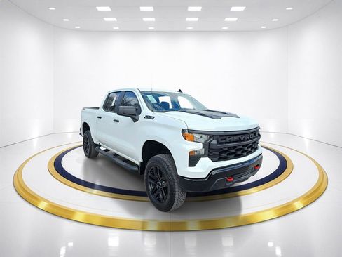New 2026 Chevrolet Silverado 1500 Custom Trail Boss w/ LPO, Dark Essentials Package AWD/4WD image 3