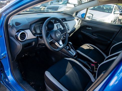 Used 2021 Nissan Versa SV image 12