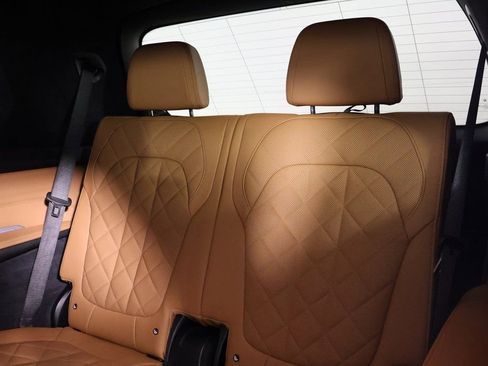 Used 2023 BMW X7 xDrive40i w/ M Sport Package image 12