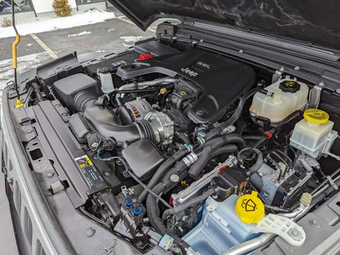 Used 2020 Jeep Gladiator Rubicon w/ Dual Top Group image 41