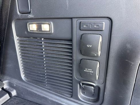 Used 2025 Ford Expedition Active AWD/4WD image 46