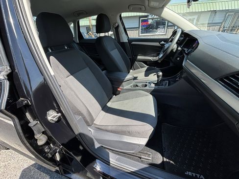 Used 2021 Volkswagen Jetta S FWD image 9