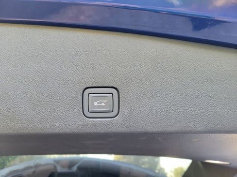 New 2024 Cadillac XT6 Premium Luxury w/ Platinum Package image 16